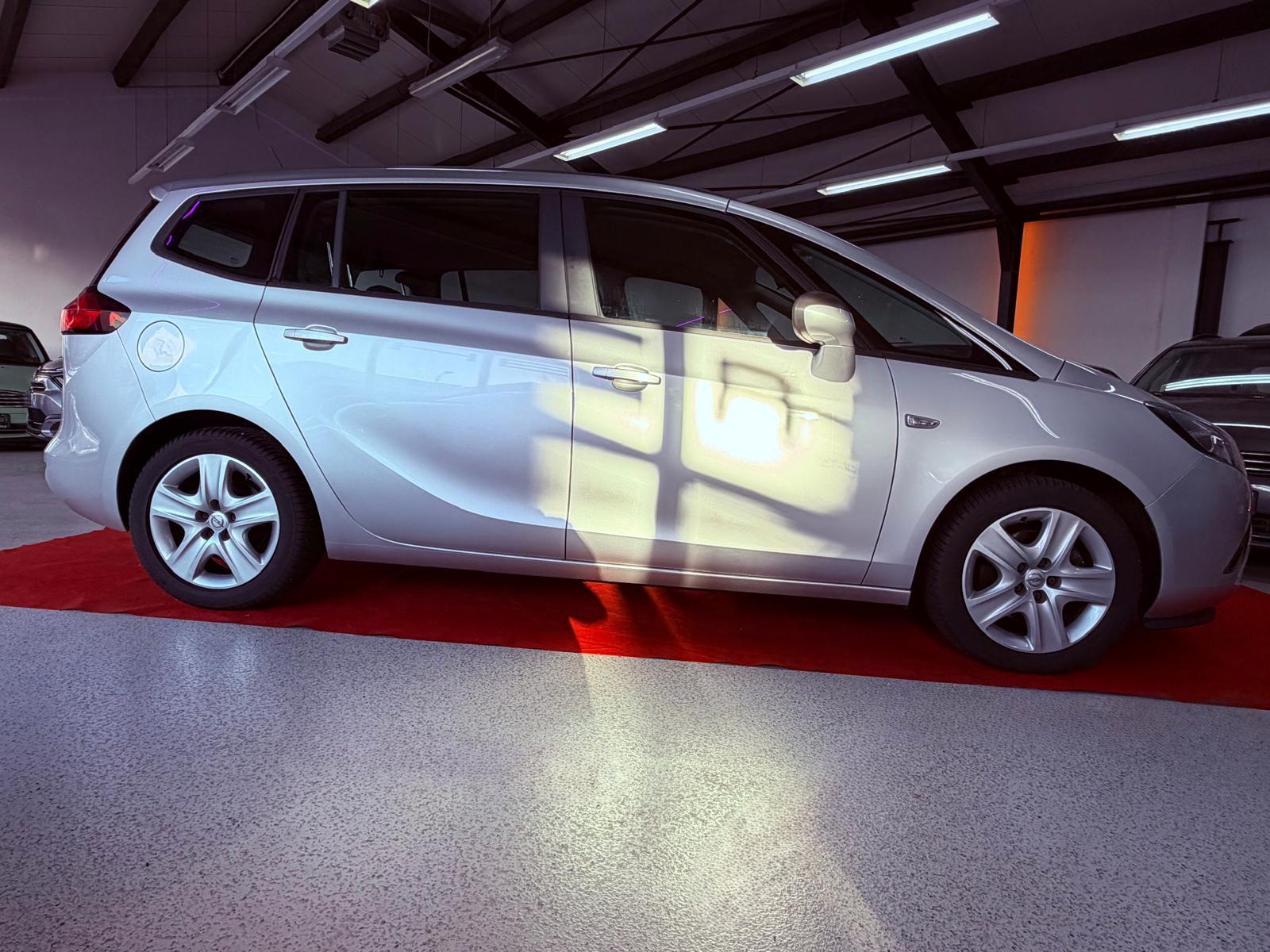 Opel Zafira C Tourer Edition -7-Sitzer -AHK