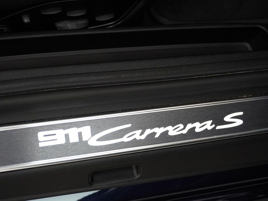 Porsche 992 Cabrio 3.0 Carrera S Sport Design | Sport Ch