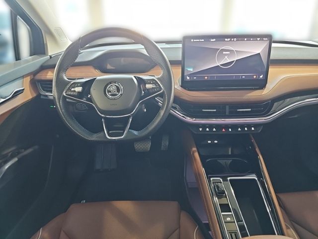 Fahrzeugabbildung SKODA Enyaq iV 80 SUITE AHK MATRIX NAVI WÄRMEPUMPE 4xS