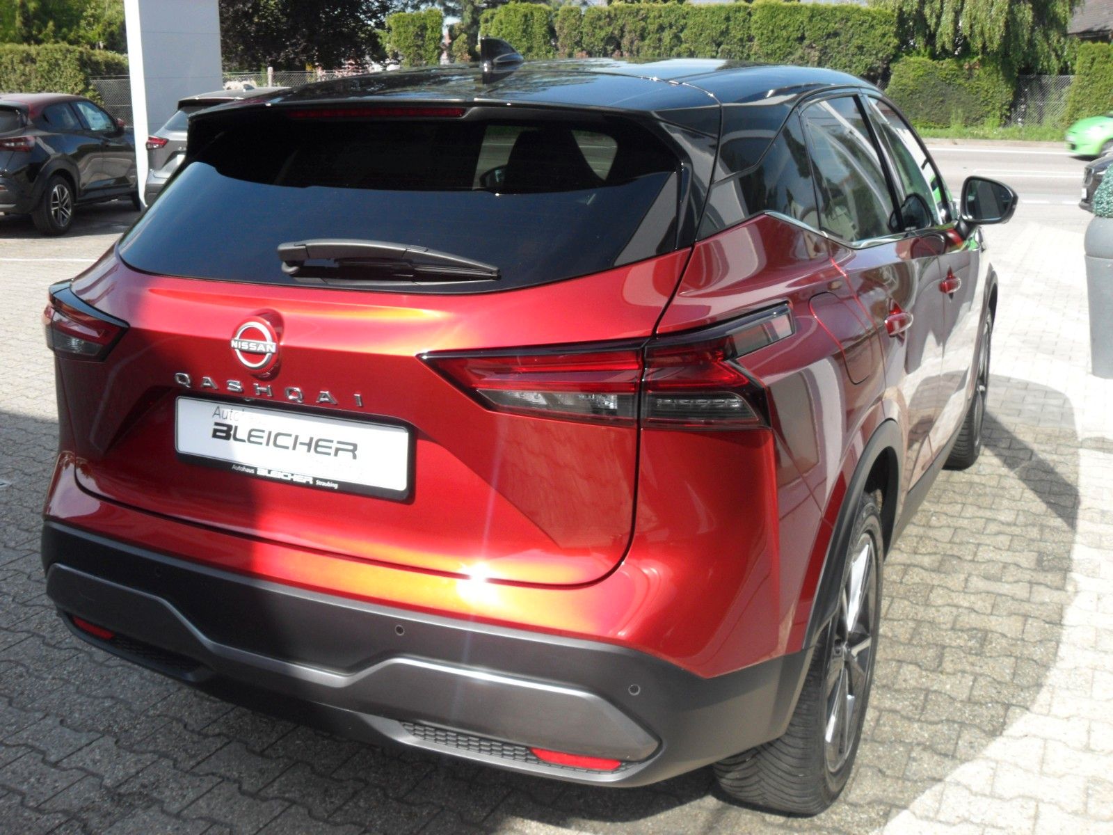 Fahrzeugabbildung Nissan Qashqai 1,3  Tekna | HeadUp | Teilleder | 360°