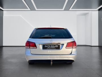 Mercedes E 220 - 4