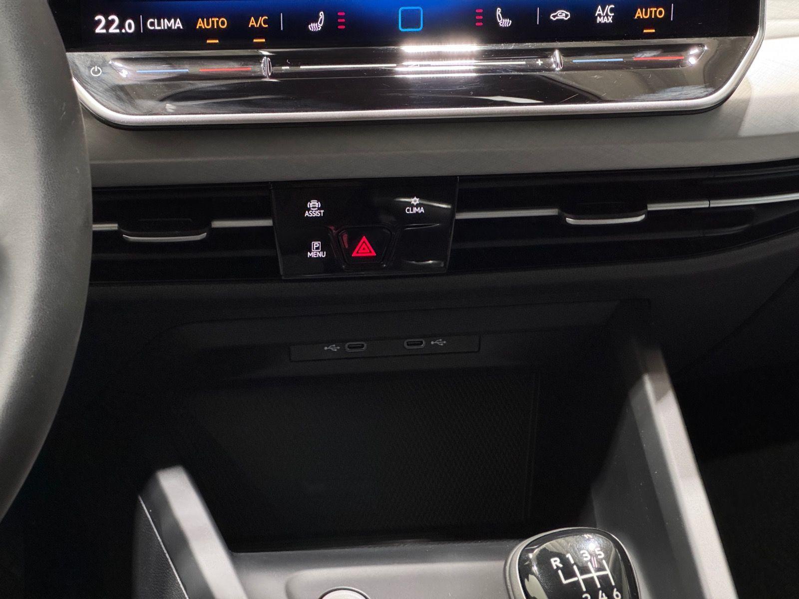 Volkswagen Golf Variant Life 1.5 TSI | AHK LED NAVI RÜKA