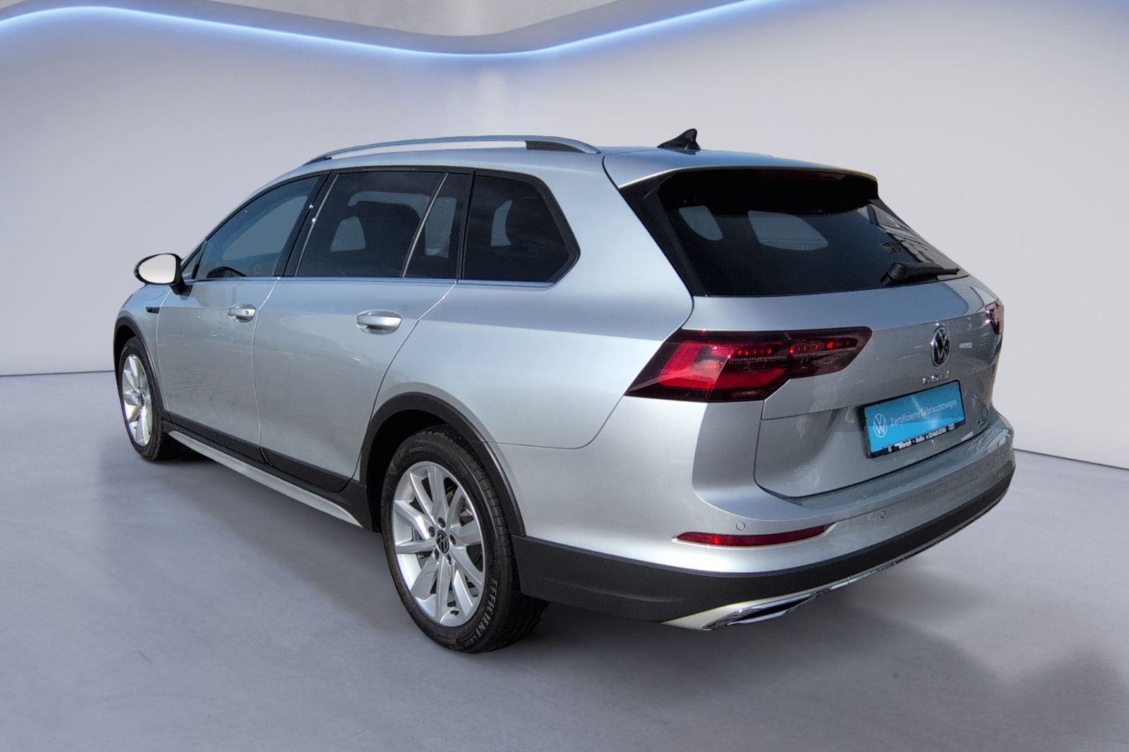 Golf VIII Alltrack 2.0 TDI DSG KAMERA+PANO+STHZ