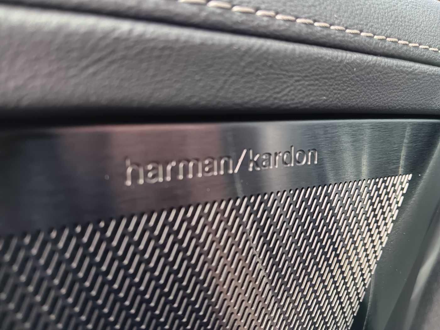 Fahrzeugabbildung Volvo XC90 T8 AWD Plug-in Hybrid Plus Dark