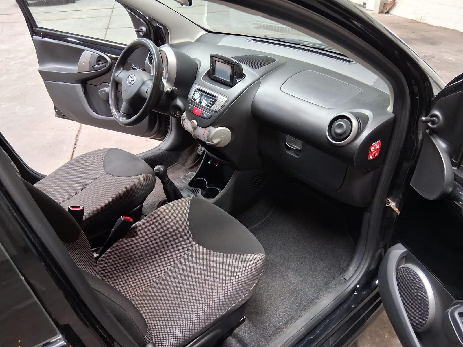 Toyota Aygo Cool Go Klima Navi Kupplung Neu!