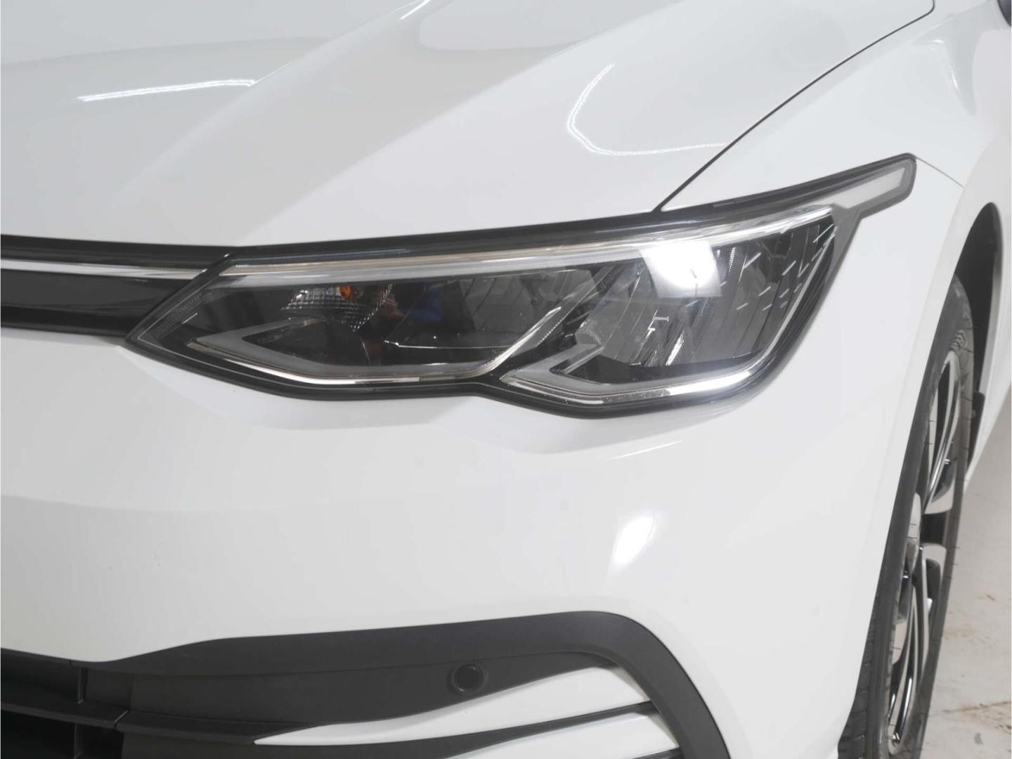 Volkswagen Golf Variant 2.0 TDI Active DSG LED/NAV/RFK/PDC