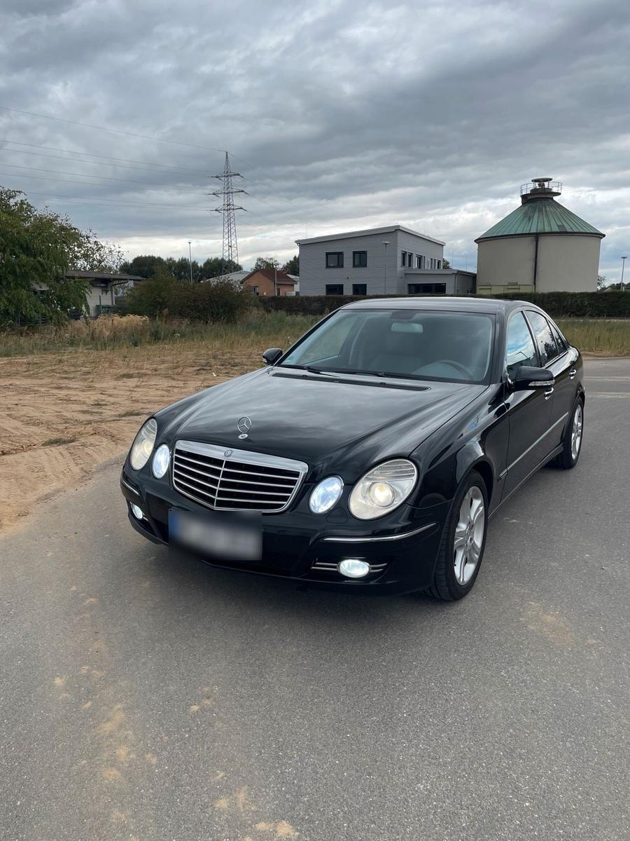Mercedes-Benz E 320