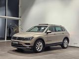 Volkswagen Tiguan Highline Pano Led Virtual HuD 360''18 Zol - Volkswagen Tiguan mit Diesel-Antrieb: Vollleder, Beheizbares Lenkrad, Automatik