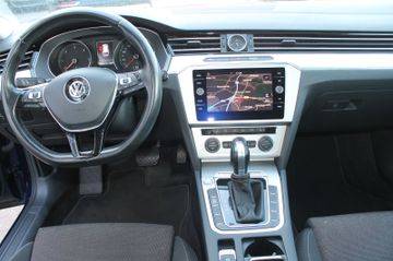 Volkswagen Passat Variant - 11