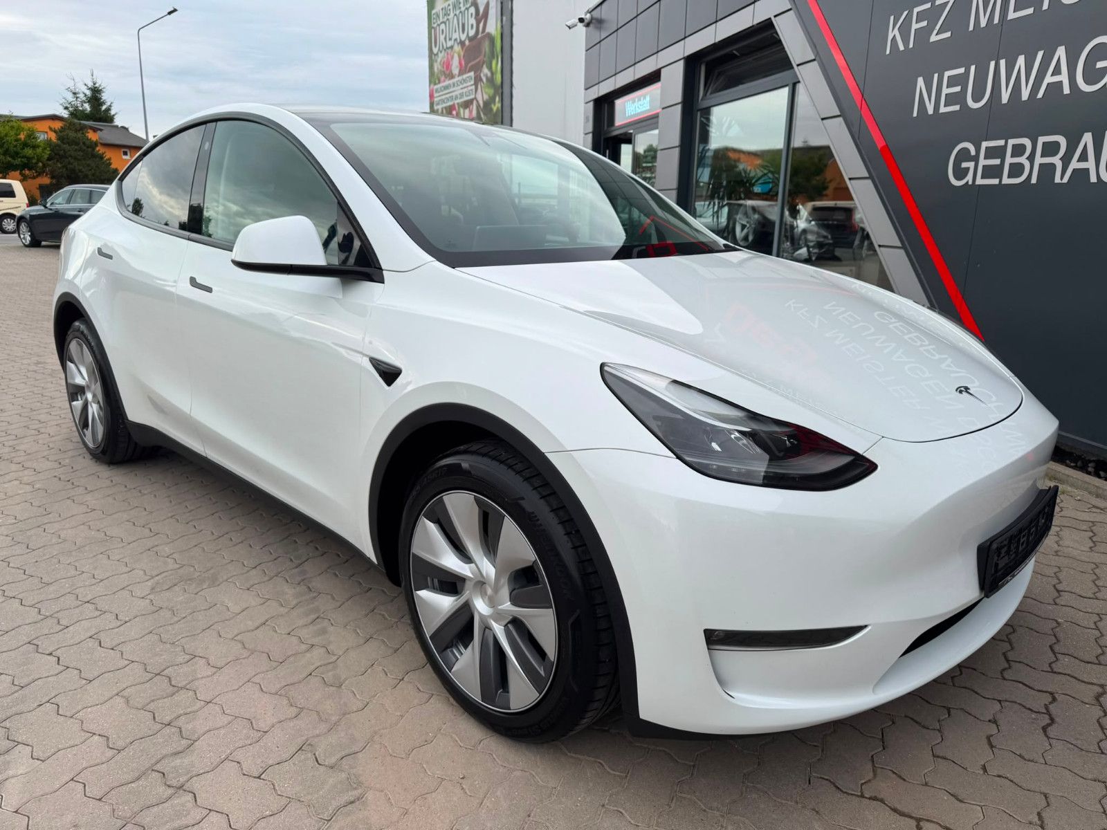 Tesla Model Y RWD Matrix LED Leder FSD SOH 95 foto 17