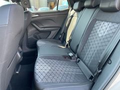 Fahrzeugabbildung Volkswagen T-Cross 1.5 TSI DSG R-Line MATRIX VIRTUAL NAVI A