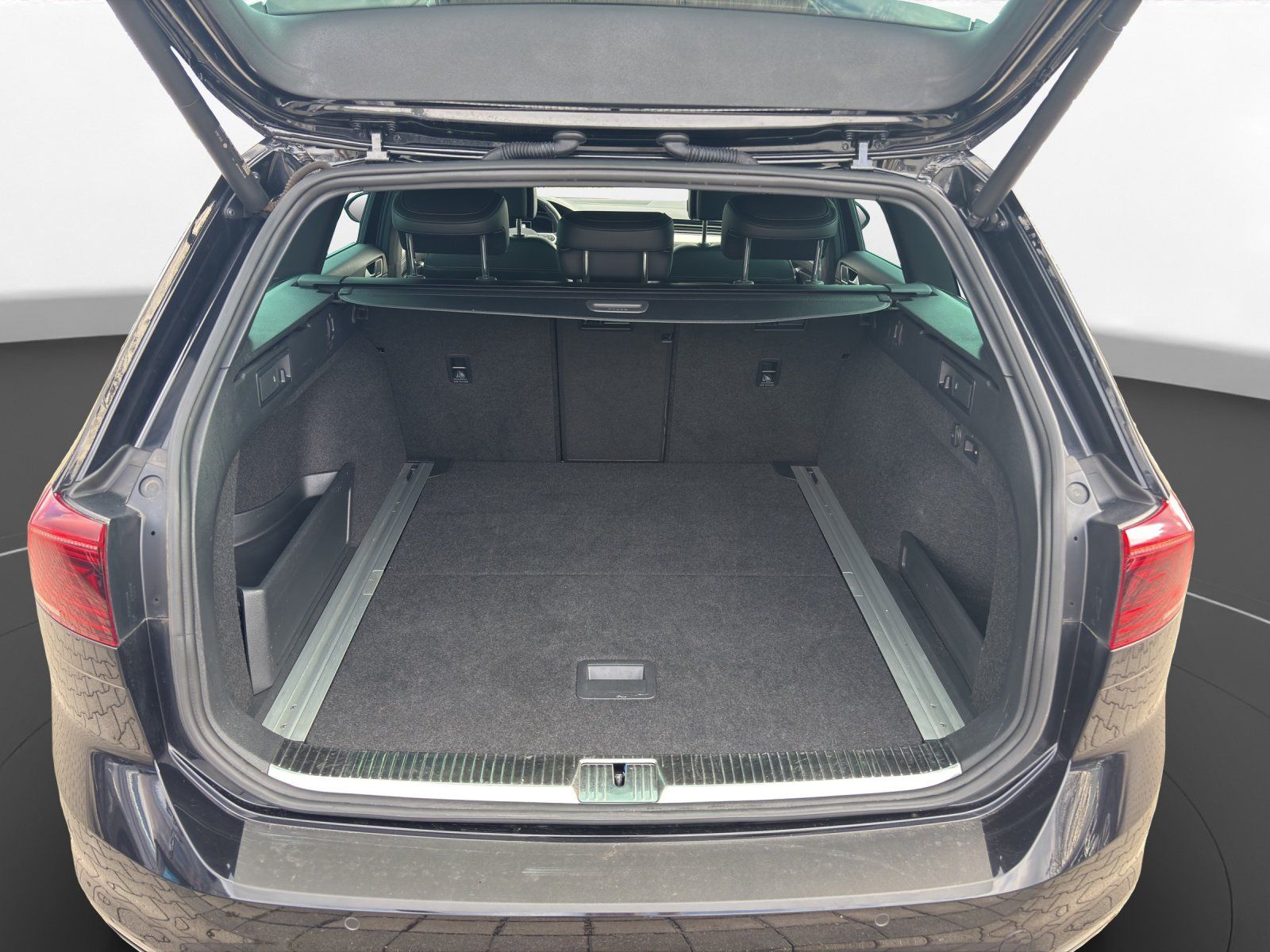 Volkswagen Passat Variant - Bild 15