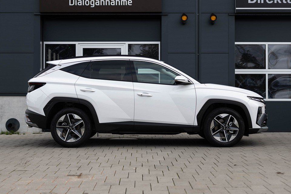 Fahrzeugabbildung Hyundai TUCSON 1.6T 160PS 48V DCT AWD TREND LED