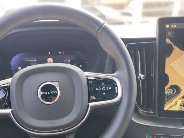 VOLVO XC 60 (Bild 23 von Array)