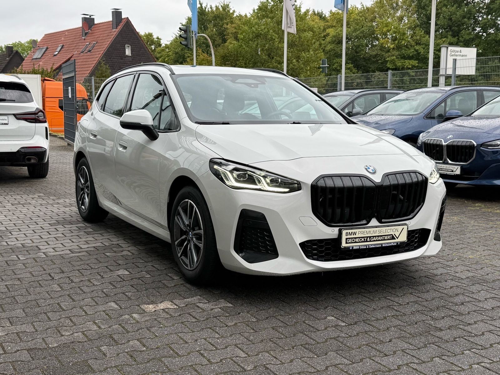 BMW 223 Active Tourer - Bild 3