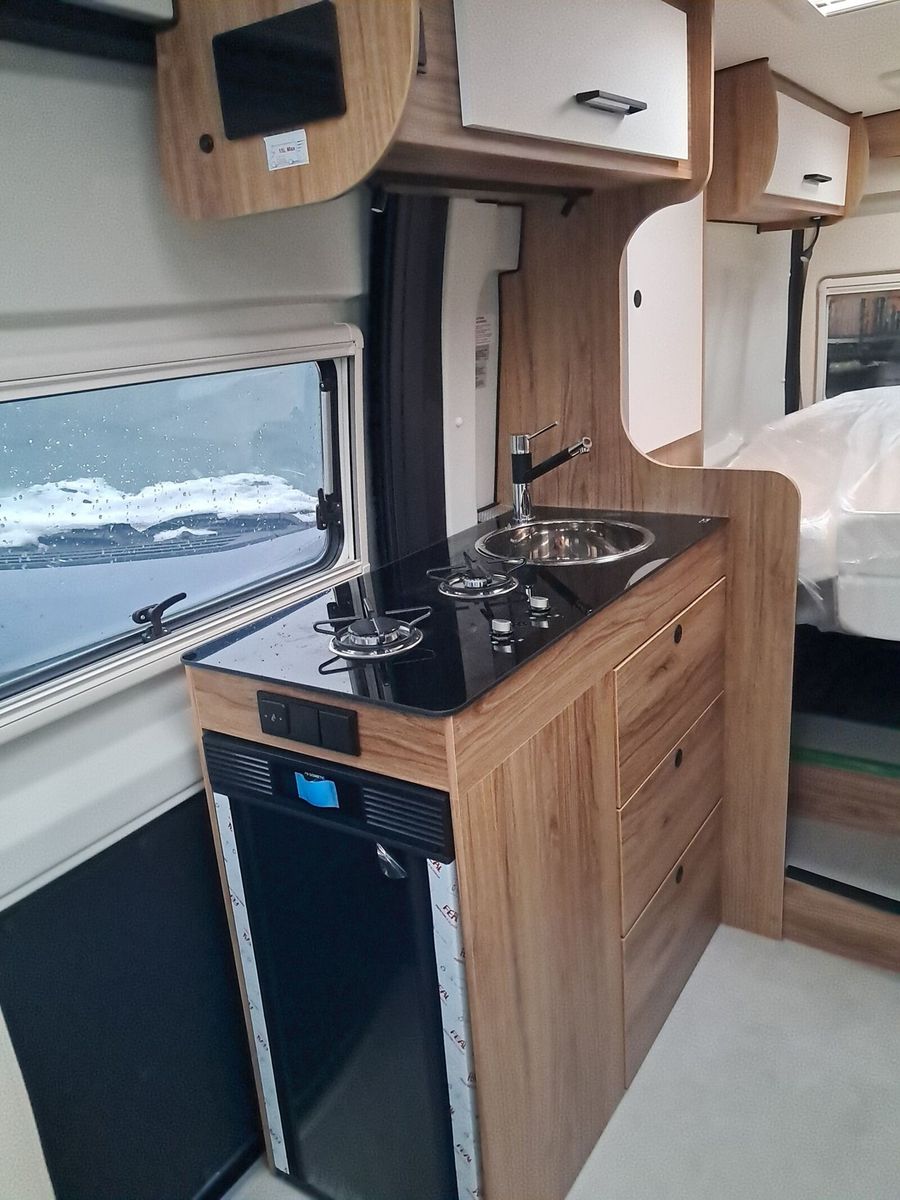 Fahrzeugabbildung Karmann Dexter DE 600 Alufelgen, Captain-Chair-Sitze