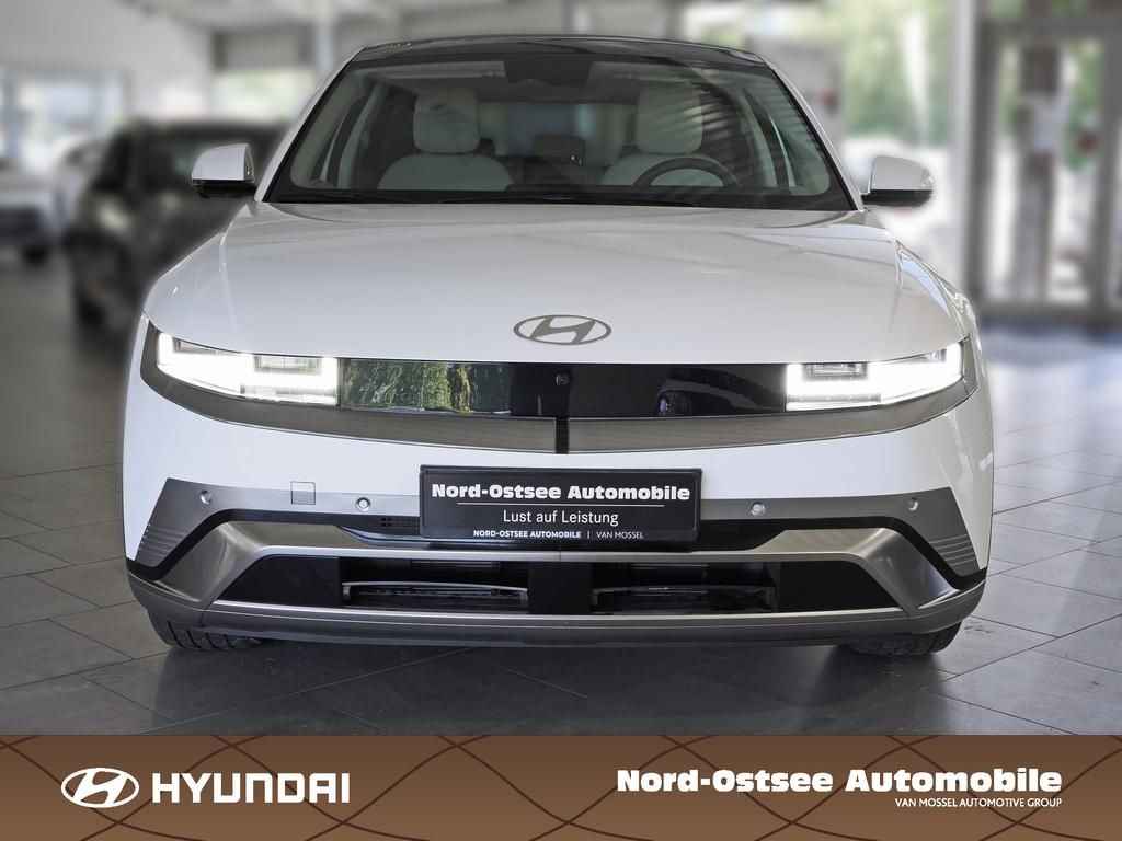 Fahrzeugabbildung Hyundai IONIQ 5 UNIQ ELEKTRO 84 kWh SHZ LHZ PANO HUD