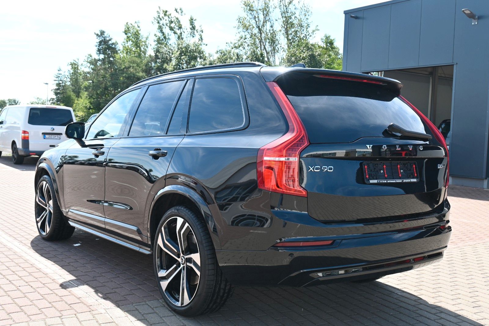 Fahrzeugabbildung Volvo XC90 B5 Ultimate Dark*360*STHZ*PANO*LUFT*