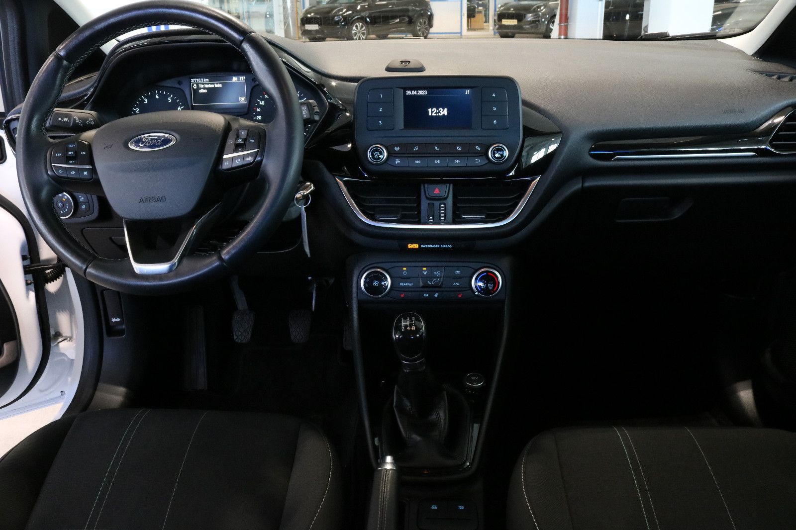 Fahrzeugabbildung Ford Fiesta Cool & Connect  Winterpaket/PDC/Klima