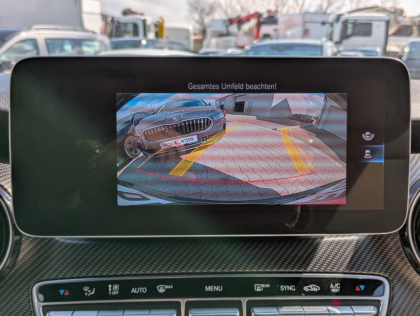 Fahrzeugabbildung Mercedes-Benz V 300 d AVANTGARDE 4MATIC lang AMG*PANO*LED*DIST