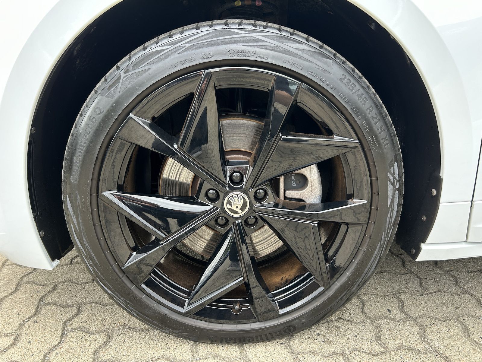 Skoda Enyaq RS 4x4 Lounge WÄRMEPUMPE CANTON 82kWh AHK foto 15