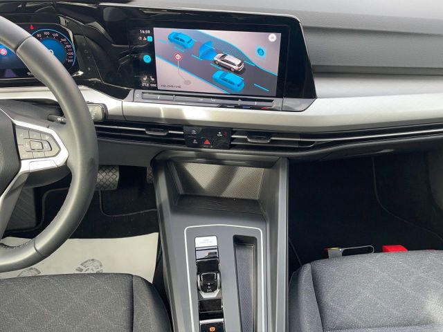 Golf VIII Variant Life 1.5 eTSI Bluetooth Navi