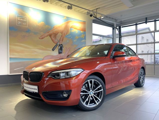 BMW 220i Coupe Sport Line KOMF+adpLED+KAM+LEDER+NAVI