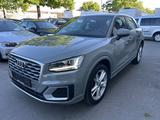 Audi Q2 S tronic S line*LED*AHK*KeyLess* - Audi Q2 in Nürnberg
