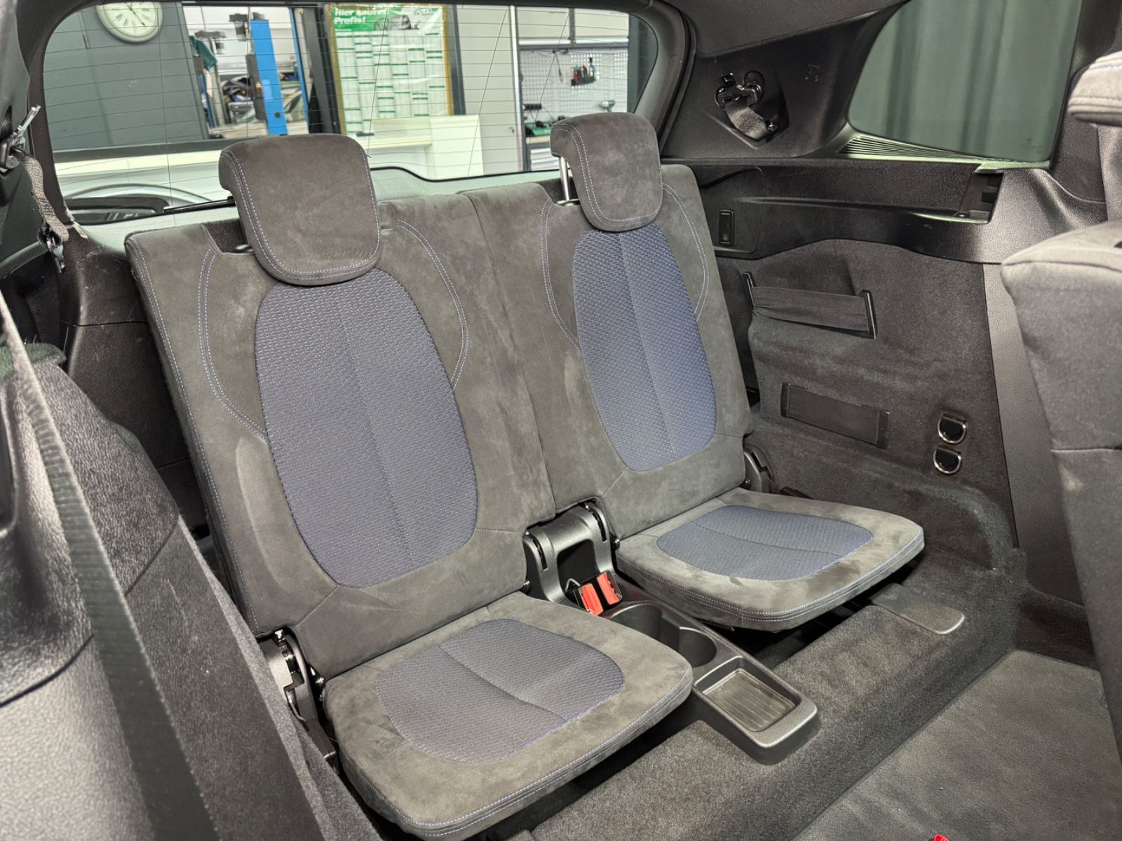 Fahrzeugabbildung BMW 220i Gran Tourer M Sport|AUTOMATIk|7-SITZER|NAVI