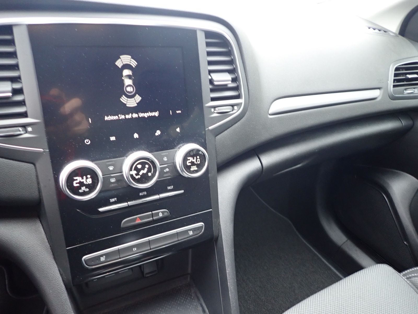 Fahrzeugabbildung Renault Megane E-TECH Grandtour Equilibre E-TECH PLUG-IN