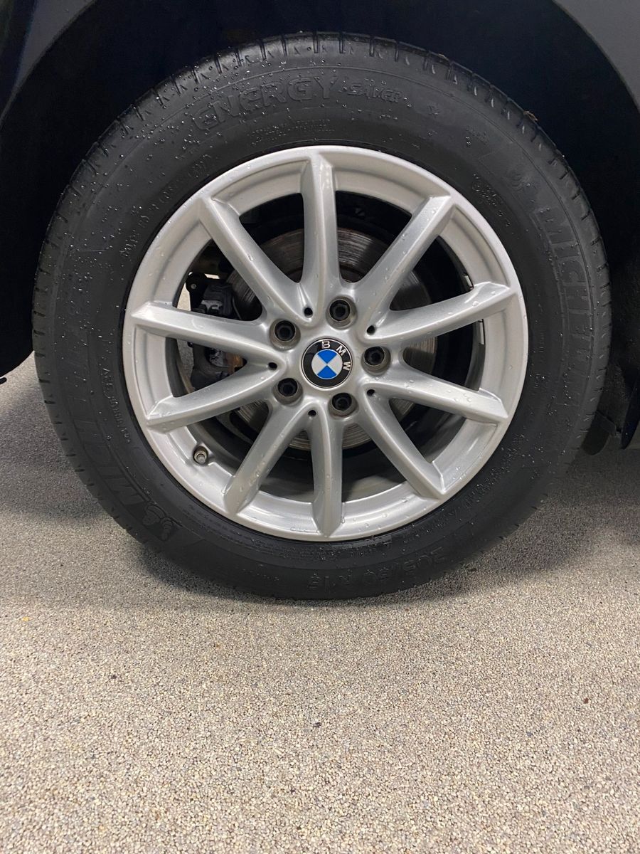 Fahrzeugabbildung BMW 218 Active Tourer 218d Advantage+NAVIGATION+LED+