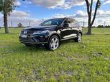 Volkswagen Touareg 3.0 V6 TDI SCR Tiptr. Terrain Tech - - VW Touareg mit Schiebedach