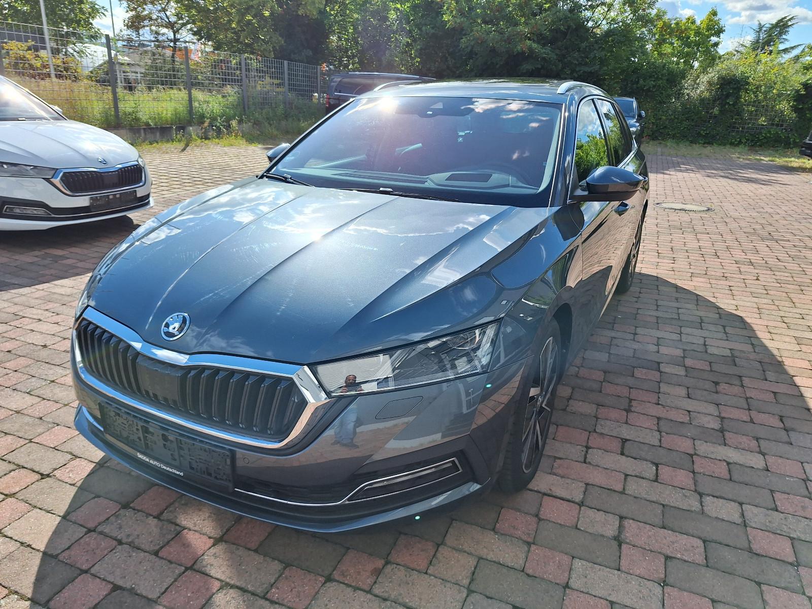 Skoda Octavia Combi First Edition