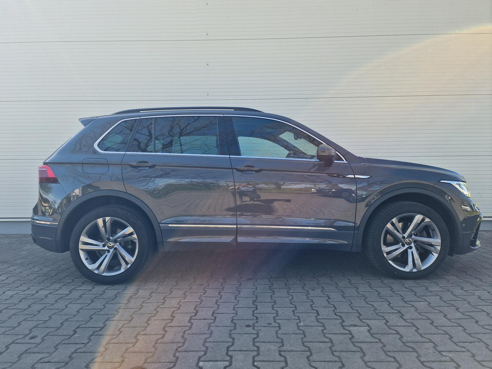 Volkswagen Tiguan 2.0 TDI R-Line 4Motion AHK SD IQ.LIGHT