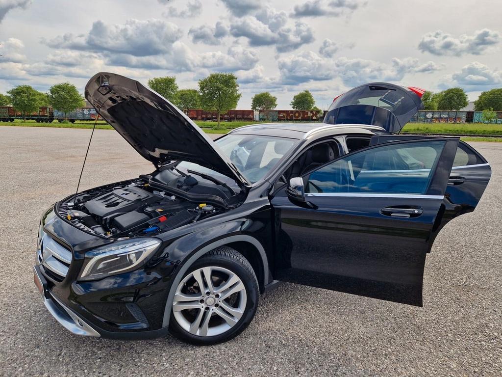 Mercedes-Benz GLA 180