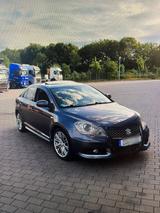 Suzuki Kizashi  4x4 - Suzuki Kizashi aus 2012