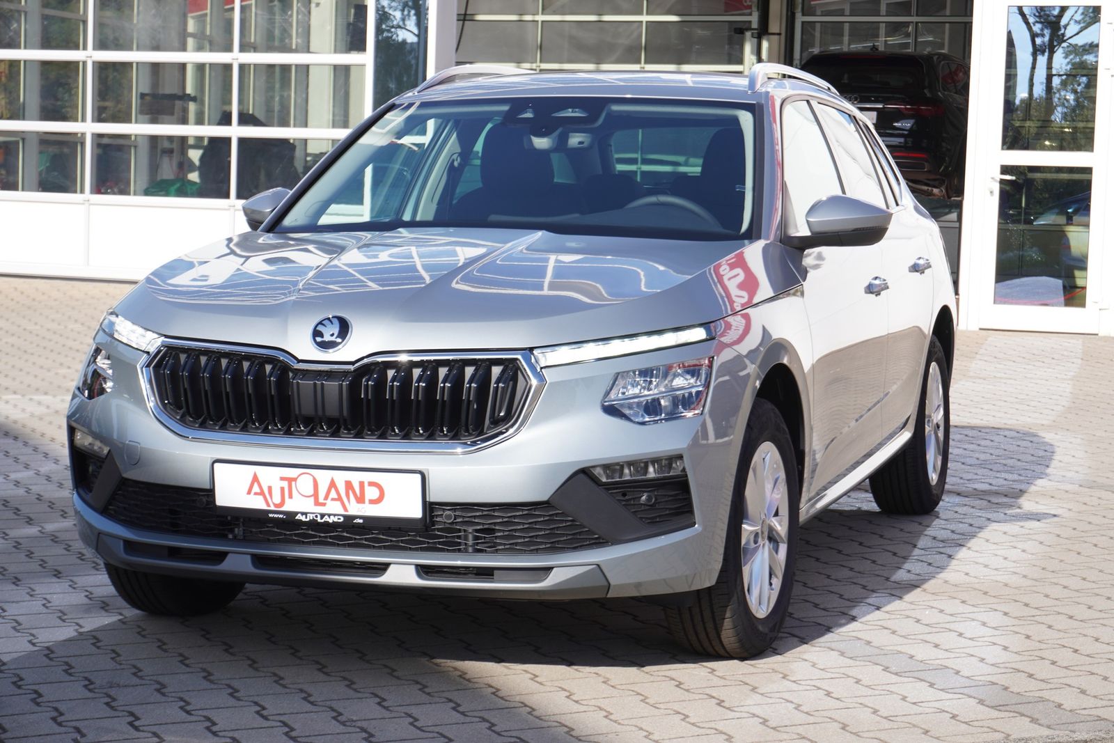Skoda Kamiq 1.0 TSI DSG LED Kamera AHK Sitzheizung imagem 2