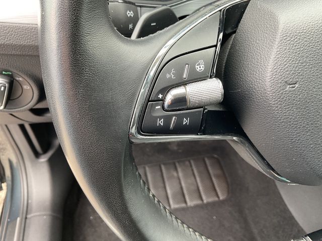 Superb Combi 2.0 TDI DSG Ambition SHZ NAVI ACC