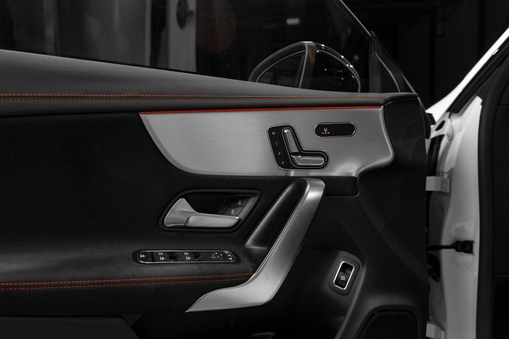 Mercedes-Benz CLA 35 AMG