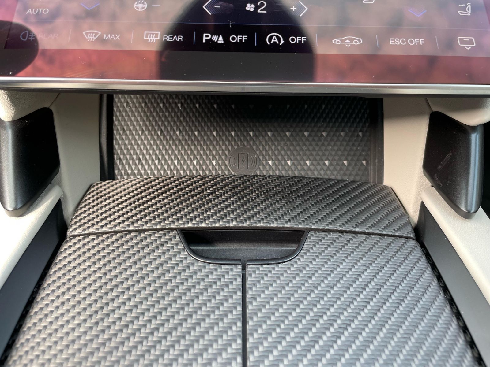 Fahrzeugabbildung Maserati GranCabrio Trofeo |SportDesign|Sonus|HeadUp|Lift