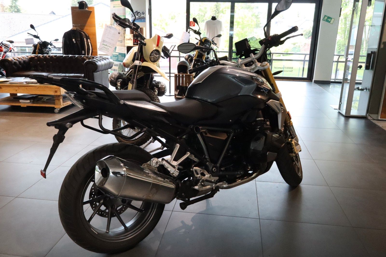 Fahrzeugabbildung BMW R1250R Style Exclusive