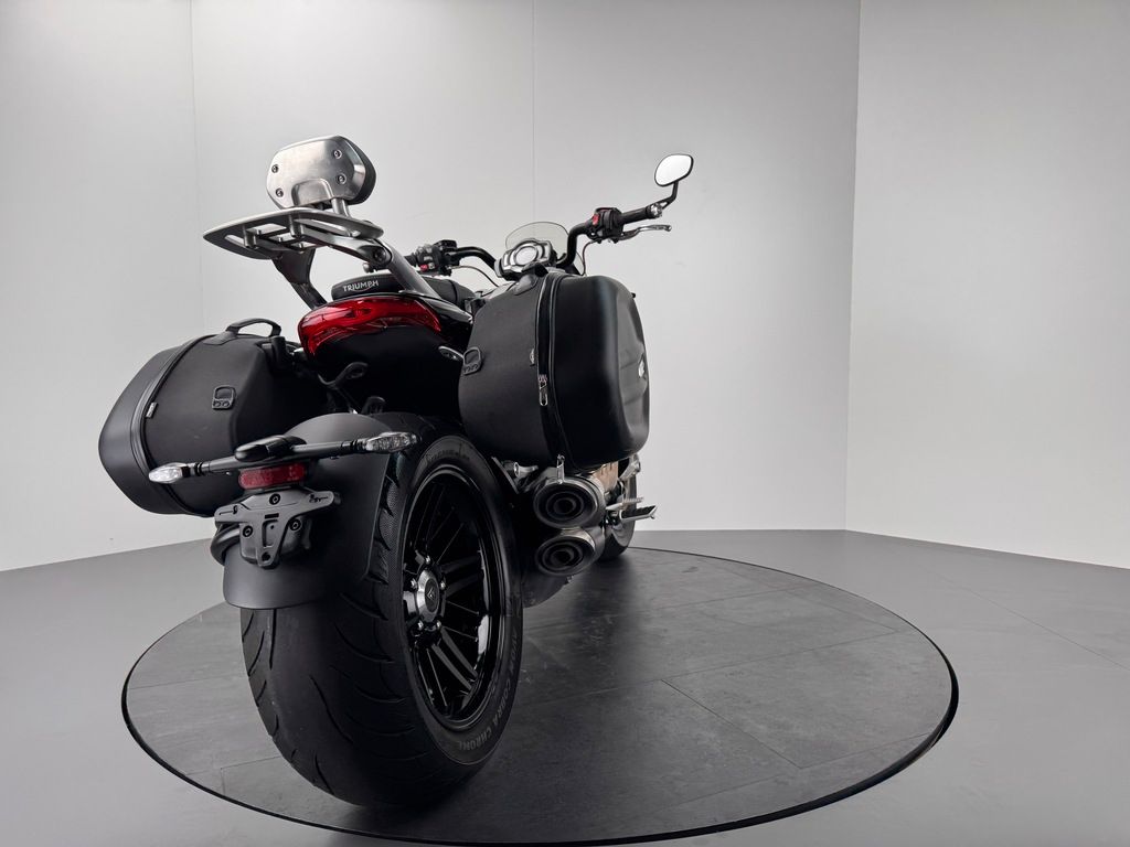 Fahrzeugabbildung Triumph ROCKET 3 R *TOP-ZUSTAND *REIFEN NEU *SERVICE NEU