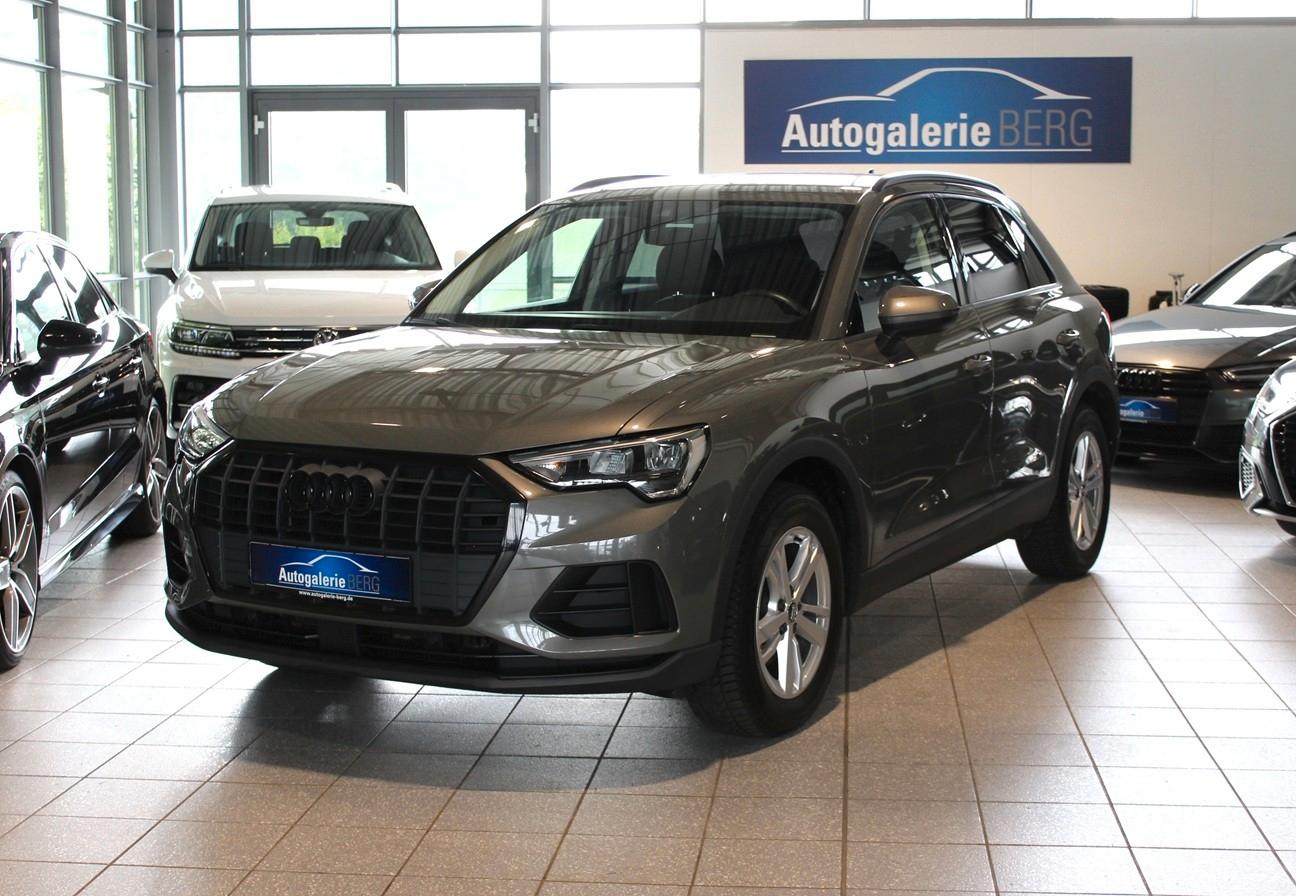 Audi Q3 35 TFSi S-tronic ACC Lane Side App