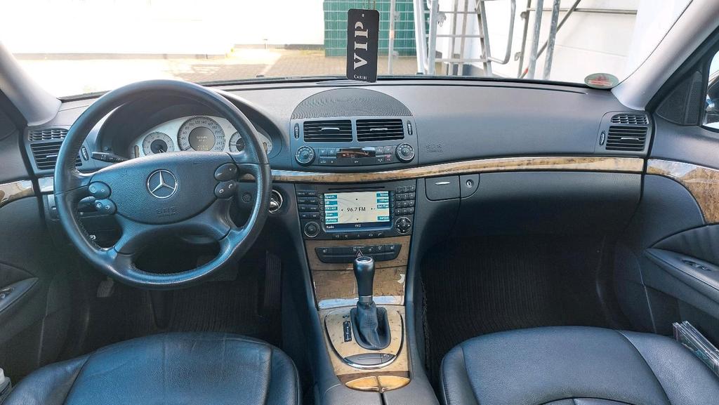 Mercedes-Benz E 280