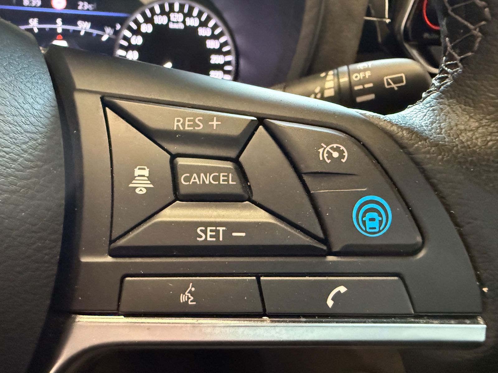 Fahrzeugabbildung Nissan Juke Hybrid N-Design - BOSE, 360°Kam.,Navi