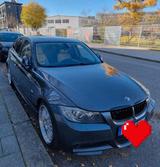 BMW 330i E90 Automatik  258 PS - BMW 330: 330i E90