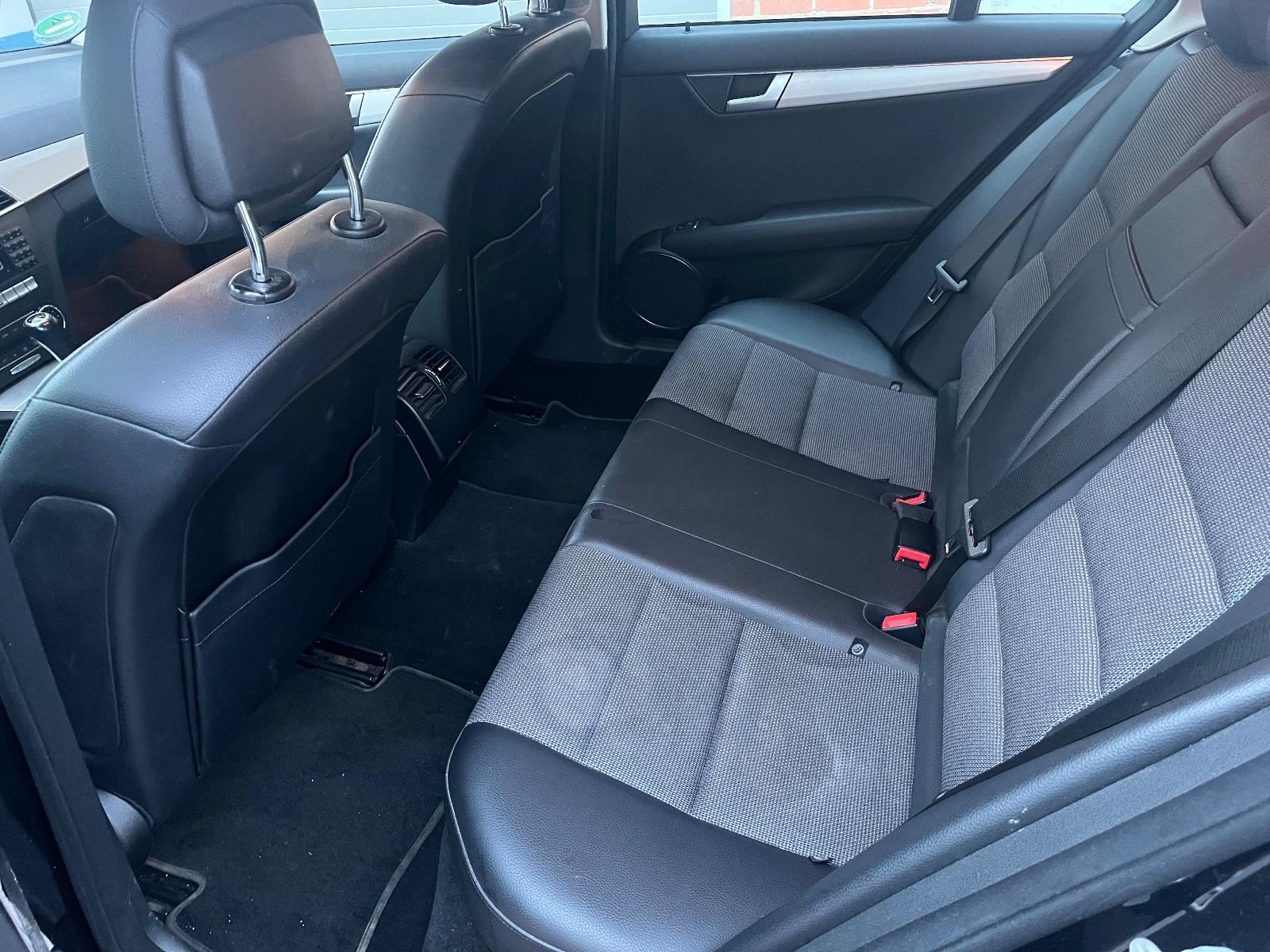 Mercedes-Benz C180 2012 — photo 10