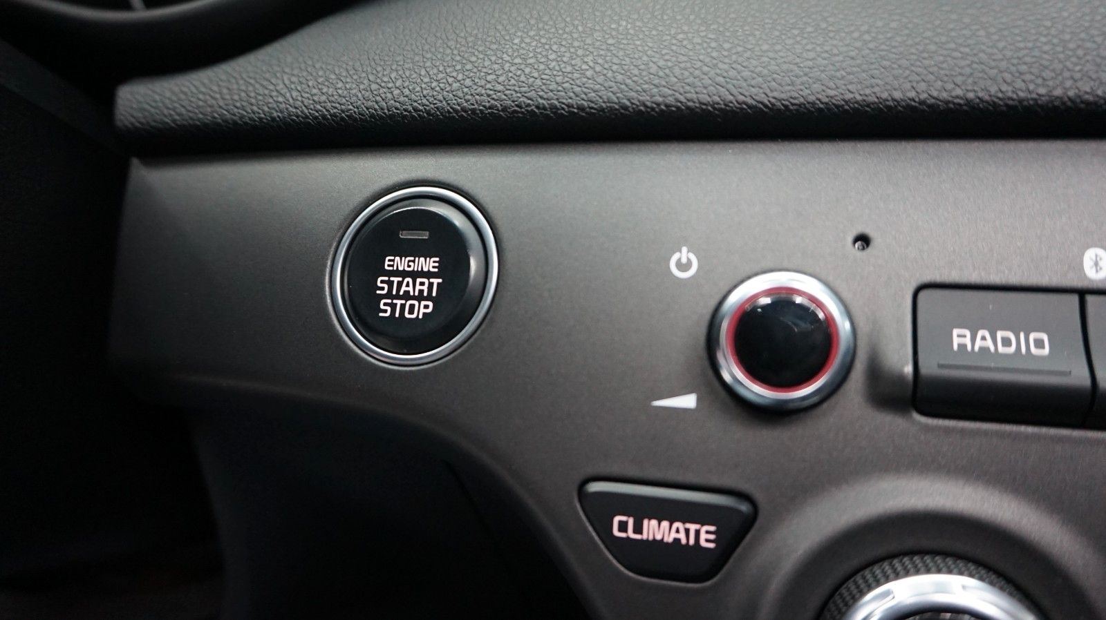Fahrzeugabbildung Kia Sportage Spirit 4WD Pano Navi