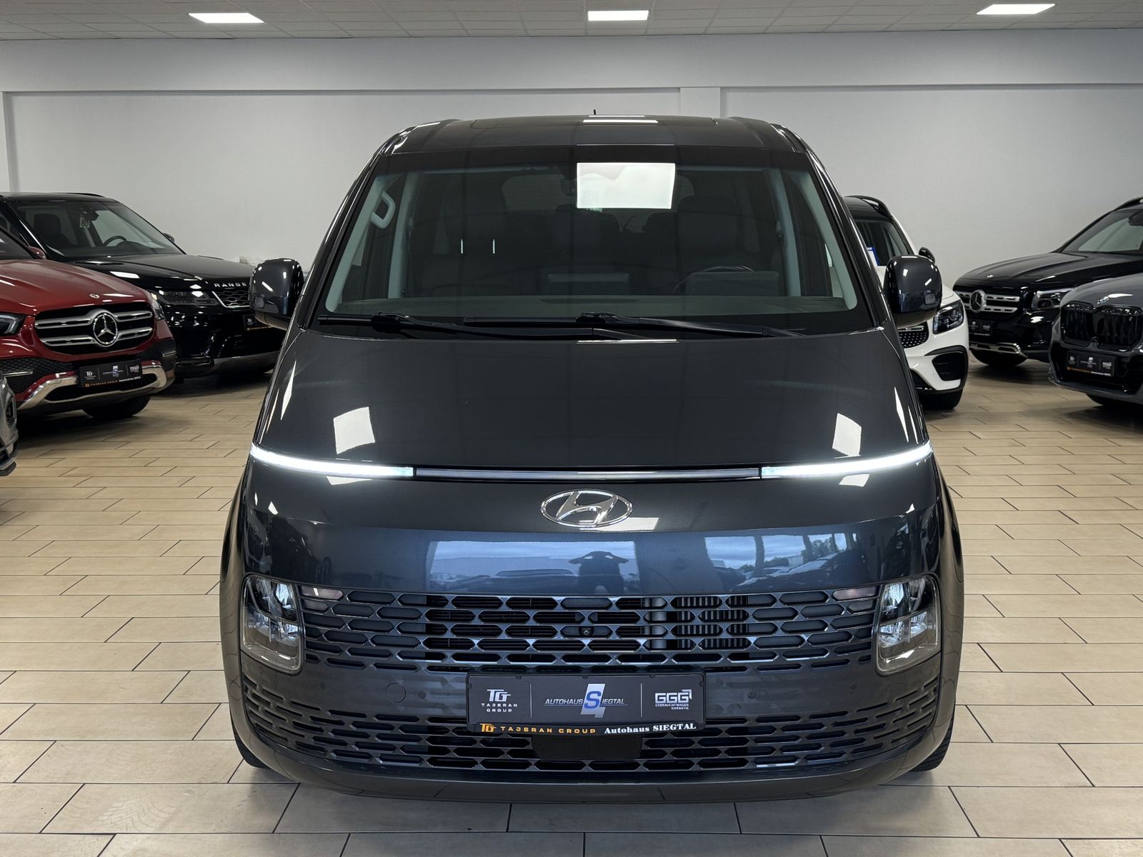 Hyundai Staria Prime 9-Sitzer Leder Pano 360Cam ACC LED imagem 2