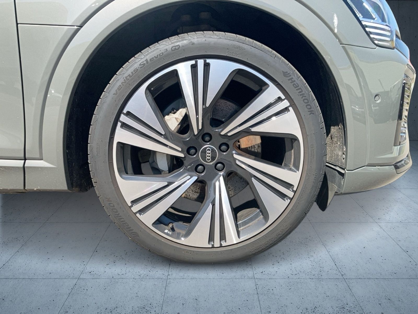 Audi Q8 e-tron - Bild 8